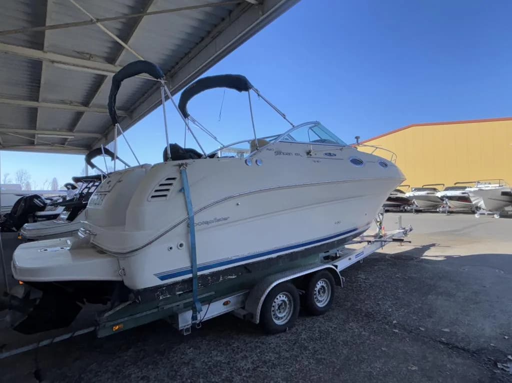 Sea Ray 240 Sundancer - Kommission – Ansicht 2