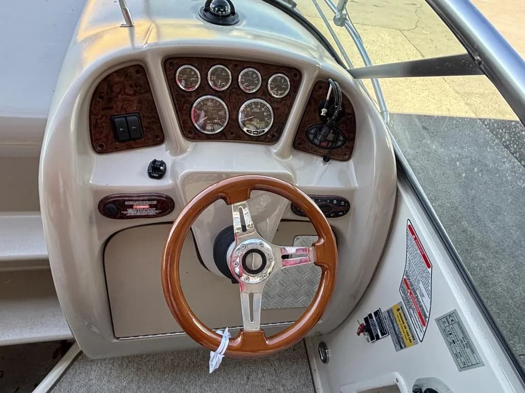 Sea Ray 240 Sundancer - Kommission – Ansicht 3