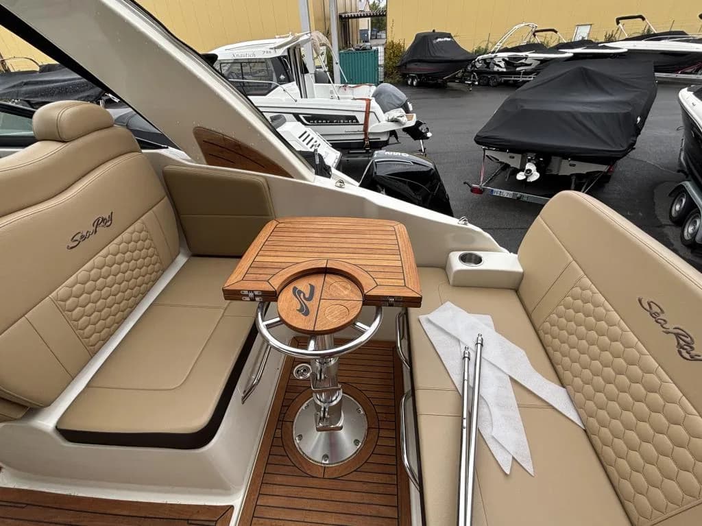 Sea Ray 265 DAE – Ansicht 3