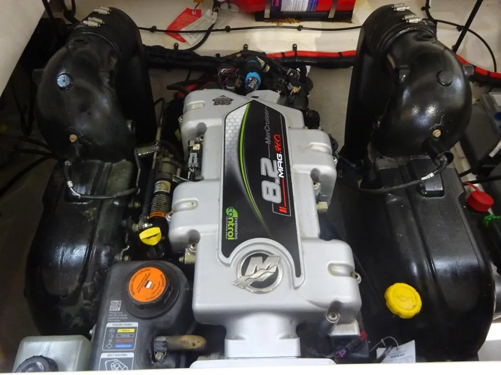 Sea Ray 250 SSE – Ansicht 2