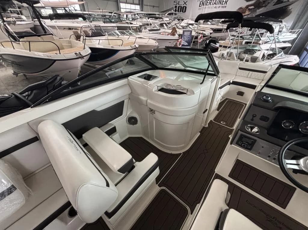 Sea Ray 270 SDXE – Ansicht 2